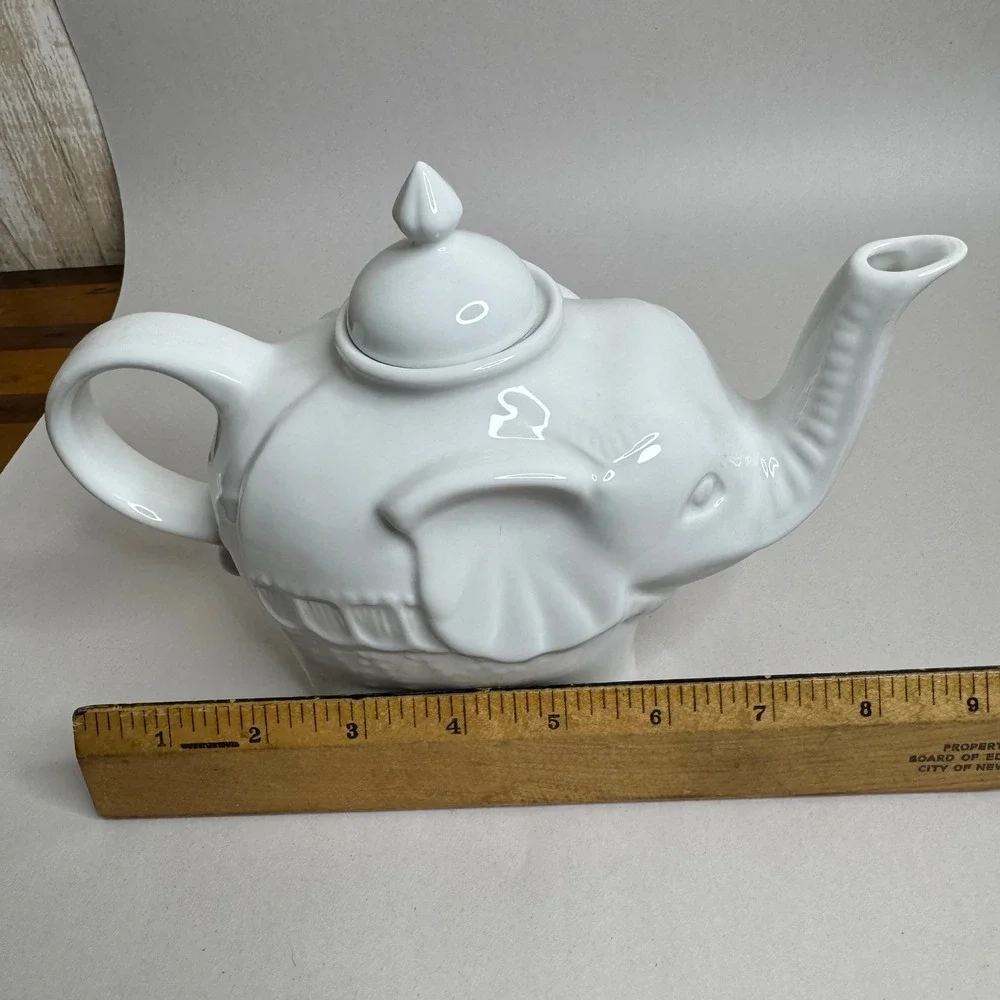 Gordon‎ Bleu White Ceramic Elephant Teapot